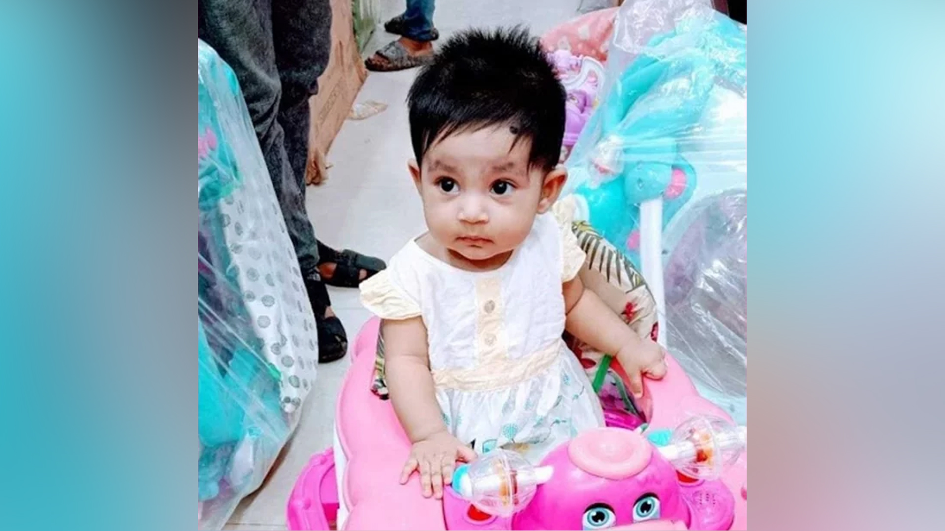 বাসায় লুটপাটের পর শিশুকেও নিয়ে গেছে ডাকাতরা!