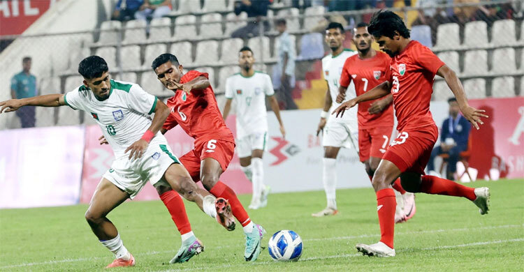 গোল মিসের খেসারত দিয়ে মালদ্বীপের কাছে হারলো বাংলাদেশ