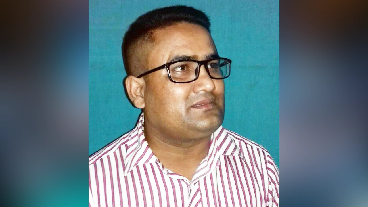 কাঠের গাড়ি থেকে চাঁদাবাজির অভিযোগে বনপ্রহরী বরখাস্ত