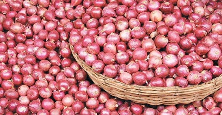 ডিমের পর বাজার গরম করছে পেঁয়াজ
