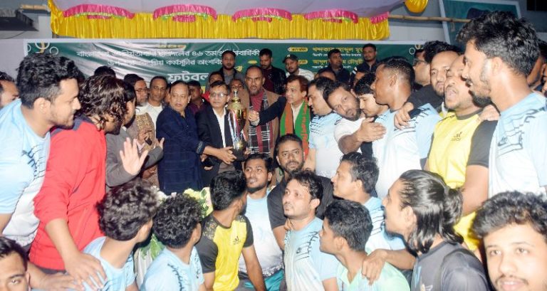 সামাজিক অবক্ষয় রোধে খেলাধুলার বিকল্প নেই
