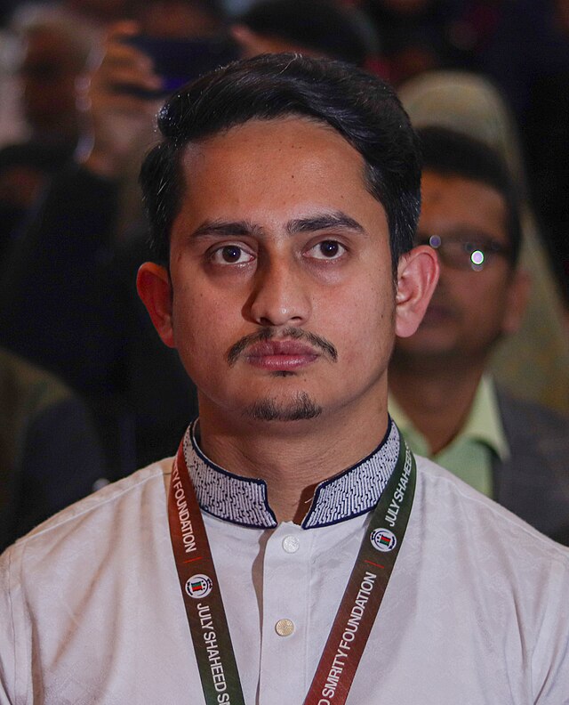 জুলাই স্মৃতি ফাউন্ডেশন থেকে সরে দাঁড়ালেন সারজিস