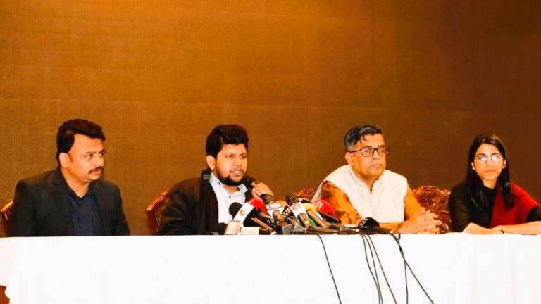 বৃহস্পতিবারে জুলাই ঘোষণাপত্র নিয়ে সর্বদলীয় বৈঠক হবে : উপদেষ্টা মাহফুজ আলম।