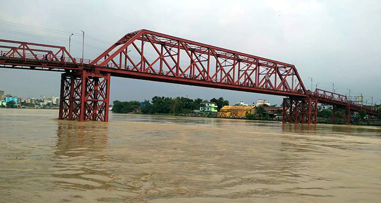 সুরমা-কুশিয়ারার চার পয়েন্টে পানি বিপৎসীমার ওপরে “রেড এলার্ট জারি”