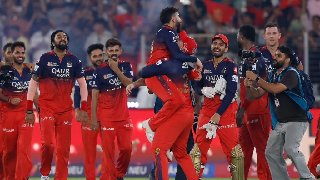 পাঞ্জাবকে ৬ রানে হারিয়ে প্রথমবারের মতো শিরোপা জিতলো ব্যাঙ্গালুরু